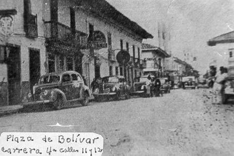 plazabolivar1.jpg (30025 bytes)